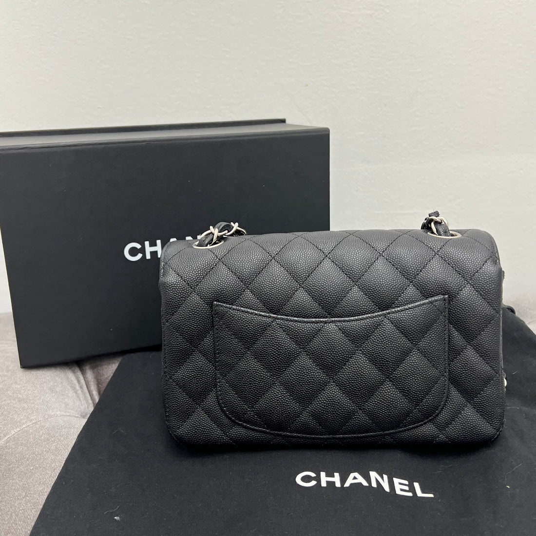 Caviar quilted mini discount rectangular flap black