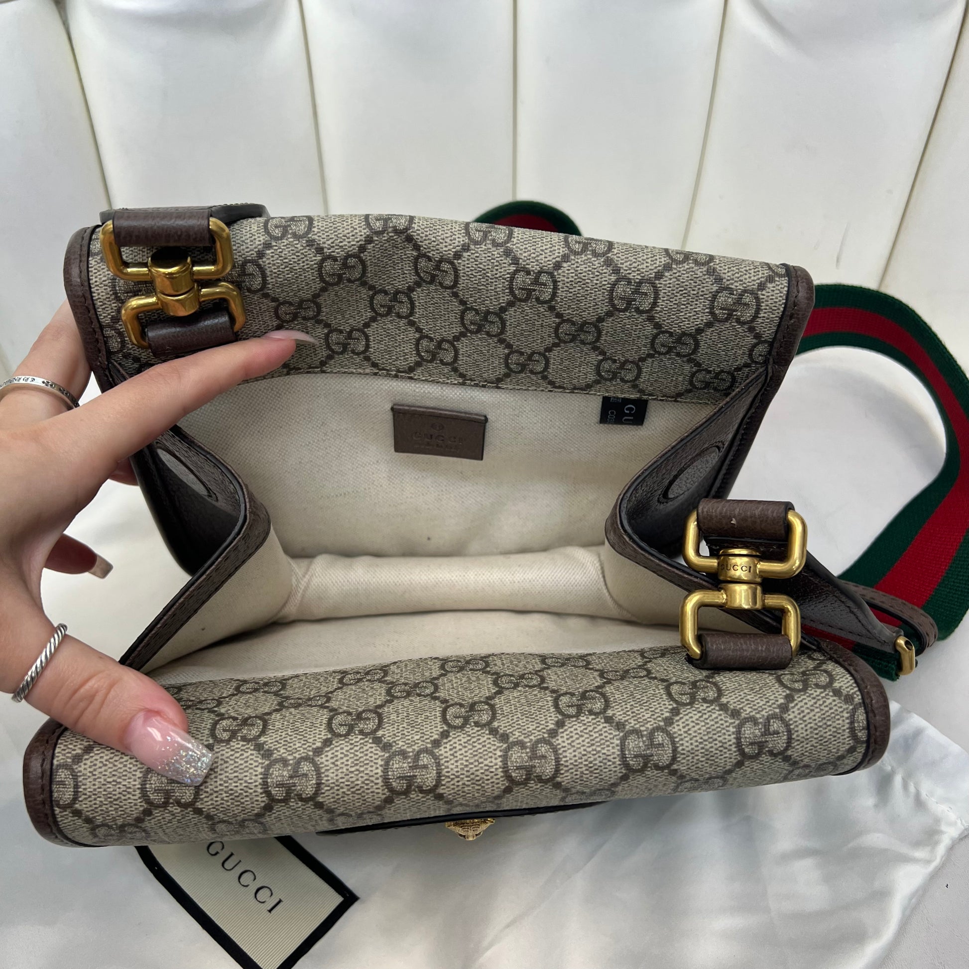 Gucci Double Sided Messenger Bag – J'Adore Wakefield